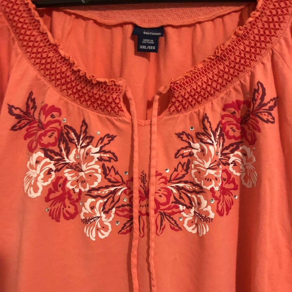 Basic Editions Short Sleeve Peace Pheasant Top. Size XXL